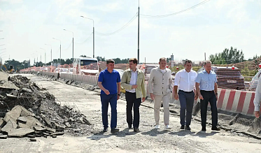 Мост через Урал в Оренбурге готов более чем наполовину